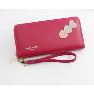 dompet panjang warna merah maroon dengan zip closure