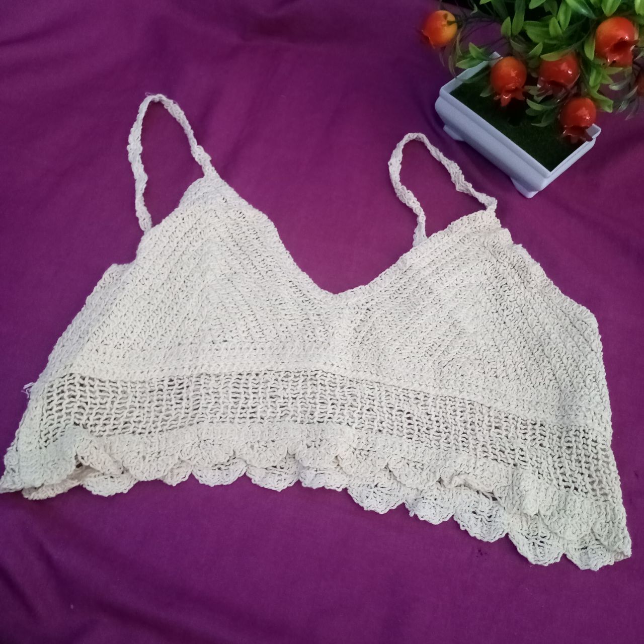 ini adalah Vest Bordir Nofi Cream, size: L, material: wool, color: Cream, brand: veststyleindonesia, age_group: all ages, gender: female