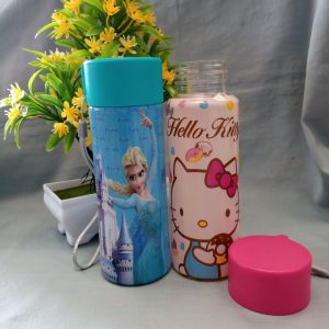 ini adalah Botol Karakter 350ml, size: 350 ml, material: Glass, color: multicolor, brand: Kemasanindonesia, age_group: all ages, gender: unisex