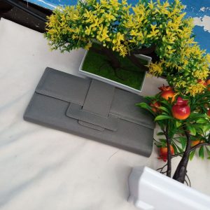 ini adalah Dompet Bian Abu, size: 20 cm x 12 cm, material: synthetic, color: grey, brand: Dompetindonesia, age_group: all ages, gender: female