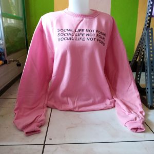 ini adalah Sweater Sosial Pink, size: LD 90cm, Panjang 60cm, material: Fleece, color: Pink, brand: jaketindonesia, age_group: all ages, gender: female