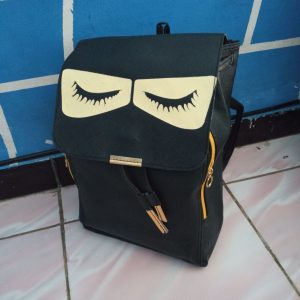 ini adalah Tas Nikob Hitam, size: 30 cm x 25 cm, material: synthetic, color: black, brand: tasranselvindonesia, age_group: all ages, gender: female
