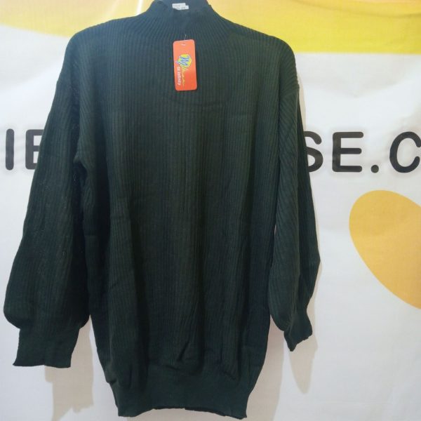 ini adalah Bayoneta Sweater Army, size: Extra Large, material: wol, color: green, brand: Rajutindonesi, age_group: all ages, gender: female