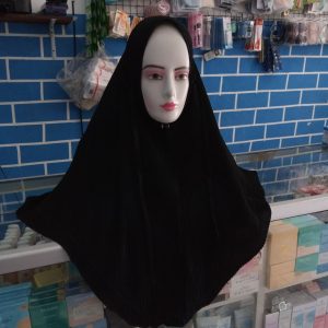 ini adalah Bergo Plisket Hitam, size: Panjang depan 72 cm, Belakang 82 cm, material: Cotton Diamond Italiano, color: black, brand: JilbabbergoIndonesia, age_group: all ages, gender: female