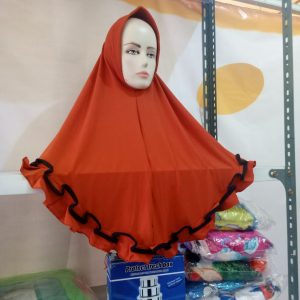 ini adalah Jilbab Rivani Bata, size: 45cm x75cm, material: Jersey, color: coral, brand: Jilbabwanitaindonesia, age_group: all ages, gender: female
