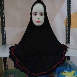 ini adalah Jilbab Rivani Hitam, size: 45cm x75cm, material: Jersey, color: black, brand: Jilbabrivaniindonesia, age_group: all ages, gender: female