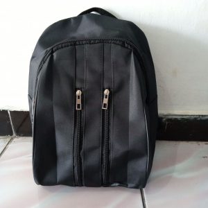 ini adalah Tas Mosa Hitam, size: 30 cm x 28 cm, material: Mikro, color: black, brand: tasranselmoindonesia, age_group: all ages, gender: female