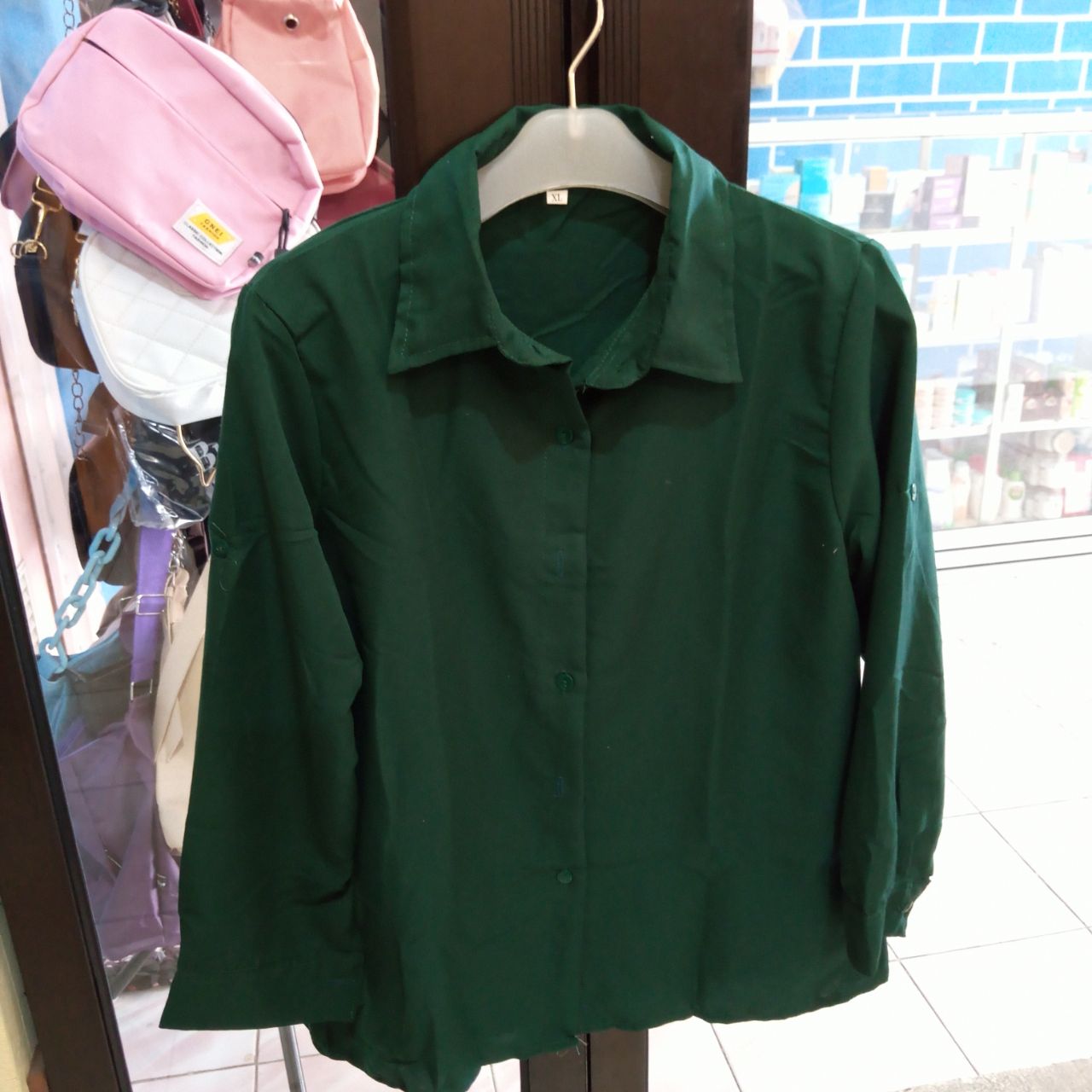 ini adalah Kemeja Wanita Polos Emerald, size: LD100cm, P70cm, material: cotton, color: green emerald, brand: kematasanindonesia, age_group: all ages, gender: female