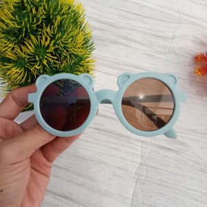 ini adalah Kacamata Anak Bear Biru, material: plastic, color: Blue, brand: aksesorianakindonesia, age_group: kids, gender: unisex