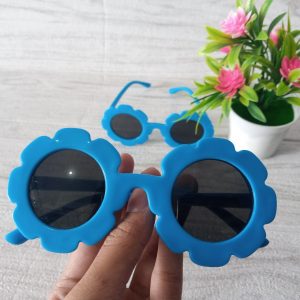 ini adalah Kacamata Anak Sun Biru, size: 11.5cm,4.5cm,1.2cm, material: plastic, color: Blue, brand: aksesorianakindonesia, age_group: kids, gender: unisex