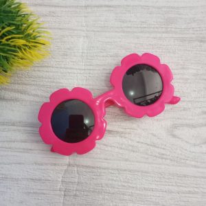 ini adalah Kacamata Anak Sun Pink, size: 11.5cm,4.5cm,1.2cm, material: plastic, color: pink, brand: aksesorianakindonesia, age_group: kids, gender: unisex