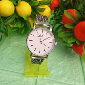 ini adalah Jam Magnet Silver Putih, size: 3cm, material: stainlessteel, color: grey silver, brand: JamtanganIndonesia, age_group: all ages, gender: unisex