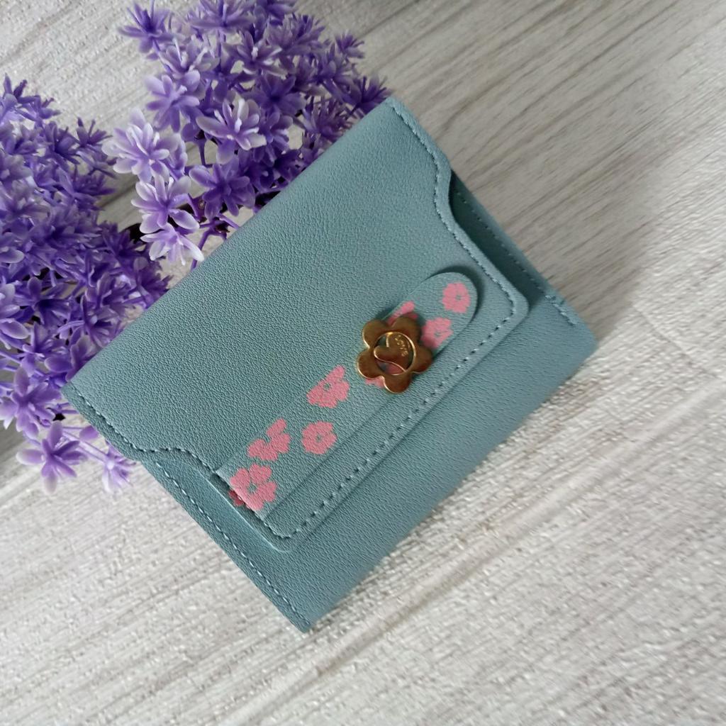ini adalah Dompet Bunga Cinta Biru, size: 11 cm x 9.5 cm, material: synthetic, color: blue, brand: dompet bucin bjn, age_group: all ages, gender: female