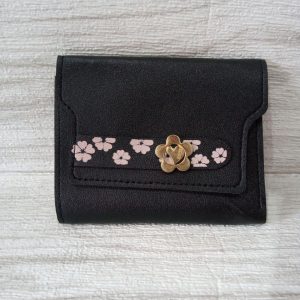 ini adalah Dompet Bunga Cinta Hitam, size: 11 cm x 9.5 cm, material: synthetic, color: black, brand: dompet bucin bjn, age_group: all ages, gender: female
