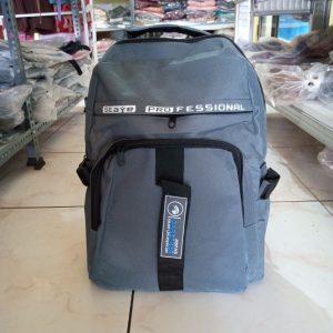 ini adalah Tas Jamas Abu, size: 30 cm x 25 cm, material: mikro, color: grey, brand: tasjamasbjn, age_group: all ages, gender: unisex