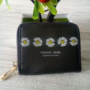 ini adalah Dompet Daisy Abu, size: 15 cm x 10 cm, material: synthetic, color: dark grey, brand: dompetbungadaisy, age_group: all ages, gender: female