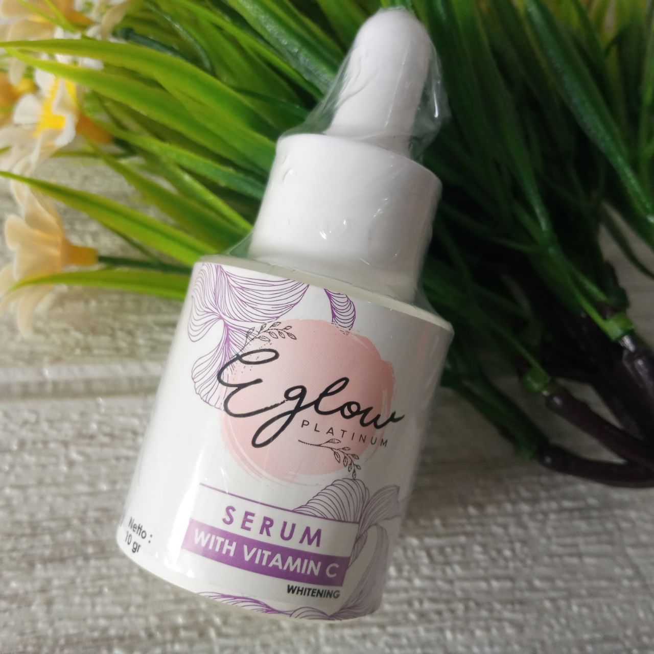 ini adalah EGlow Serum Whitening, brand: Eglow, age_group: all ages, gender: female