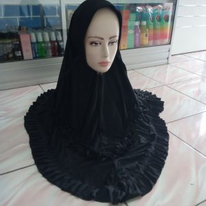 ini adalah Jilbab Rempel Tali Hitam, size: L, material: jersey, color: black, brand: Jilbabrempeltali, age_group: all ages, gender: female