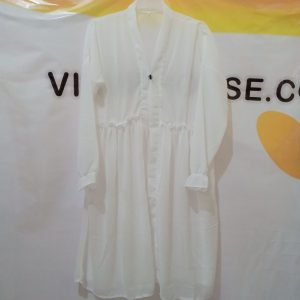 ini adalah Outer Delaya Putih, size: LD 102cm, material: ceruty, color: white, brand: outerdelayabojonegoro, age_group: all ages, gender: female