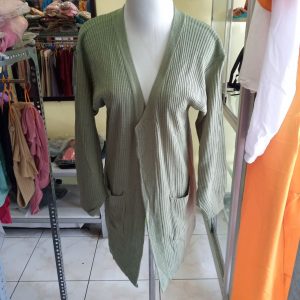 ini adalah Rajut Cardy Belle Mint, size: Long 85cm, material: Wol, color: green mint, brand: cardy belle bojonegoro, age_group: all ages, gender: female