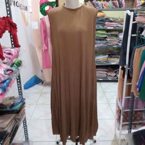 ini adalah Outer Plisket Long Milo, size: LD 130cm, material: jersey, color: chocholate milo, brand: outerlongcardy, age_group: all ages, gender: female