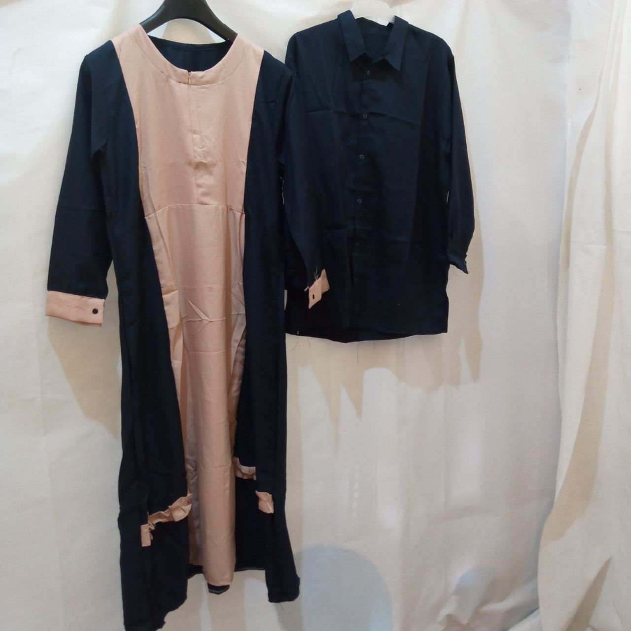 ini adalah Couple Aya Navy, size: 103cm x 130cm, material: moscrepe, color: navy, brand: coupleayabojonegoro, age_group: all ages, gender: female
