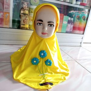 ini adalah Jilbab Anak Kembang Kuning, size: L, material: Jersey, color: yellow, brand: jilbabkebangbojonegoro, age_group: kids, gender: female