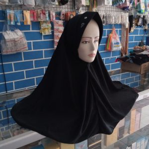 ini adalah Jilbab Serut Sekolah L Hitam, size: L, material: cotton, color: black, brand: jilbabsekolahbojonegoro, age_group: all ages, gender: female