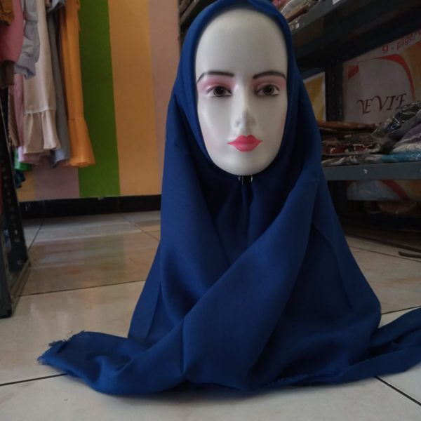 ini adalah Saudia Rawis Benhur, size: 115cmx115cm, material: cotton, color: benhur, brand: saudiarawisbojonegoro, age_group: all ages, gender: female