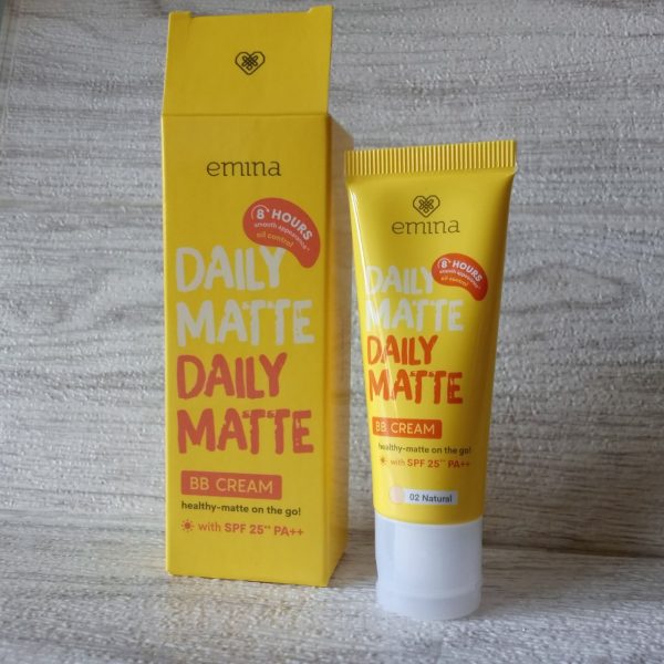 ini adalah Emina Daily Matte BB Cream 02 Natural, color: Cream, brand: Emina, age_group: all ages, gender: female