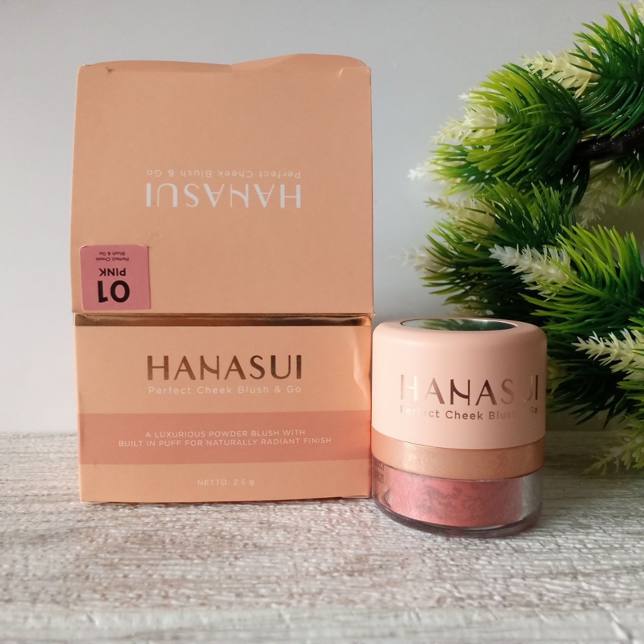 ini adalah Hanasui Cheek Blush 01 Pink, brand: hanasui, age_group: all ages, gender: female