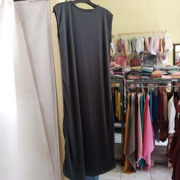 ini adalah Inner Dress Abu Tua, size: 100cmx133cm , material: jersey, color: dark grey, brand: innerdressbojonegoro, age_group: all ages, gender: female