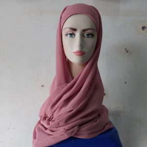 ini adalah Pasmina Inner Dusty, size: 75cmx175cm, material: cotton ceruty, color: pink dusty, brand: pashminainnerbojonegoro, age_group: all ages, gender: female