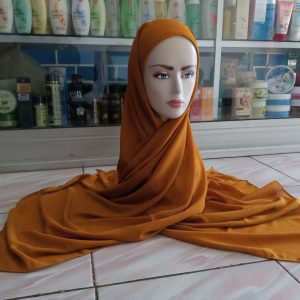 ini adalah Pasmina Inner Mustard, size: 75cmx175cm, material: cotton ceruty, color: yellow mustard, brand: pashminainnerbojonegoro, age_group: all ages, gender: female