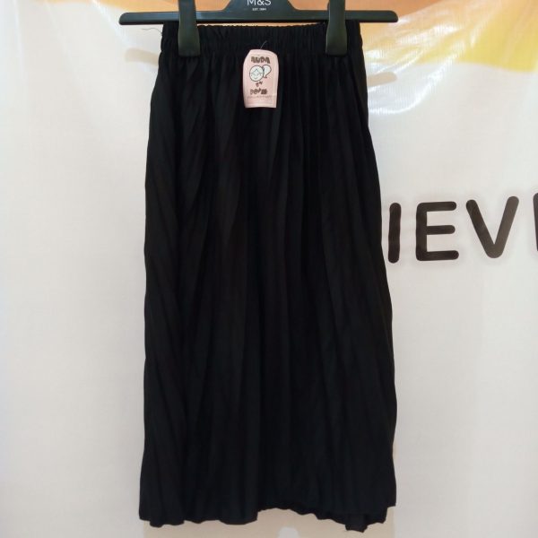 ini adalah Rok Plisket Anak Hitam, size: 80cm x 22cm, material: Jersey, color: black, brand: rokplisketanakbojonegoro, age_group: kids, gender: female