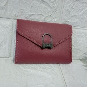 ini adalah Dompet Love 117 Pink Tua, size: 11 cm x 9,5 cm, material: synthetic, color: dark pink, brand: dompetlovebojonegoro, age_group: all ages, gender: female