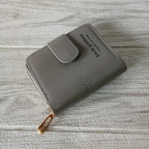 ini adalah Dompet Double Abu, size: 13 cm x 9.5 cm, material: synthetic, color: grey, brand: dompetdoublebojonegoro, age_group: all ages, gender: female