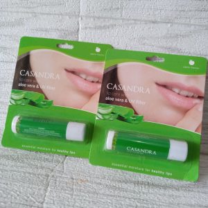 ini adalah Casandra Lipbalm Apple, brand: casandra, age_group: all ages, gender: female