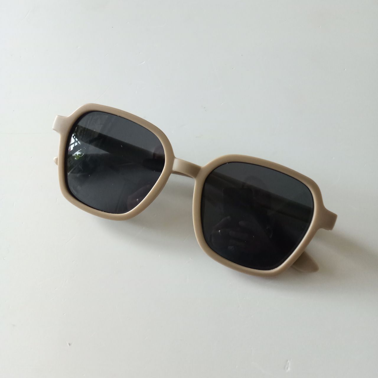 Ini adalah Kacamata Anak Tren Abu size: 4.5 cm, material: plastic, color: abu, brand: kacamataanakbojonegoro, age_group: kids, style: casual glasses, gender: unisex, pattern: plain,
