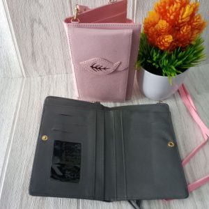 Ini adalah Tasel Daun Pink brand: taseldaunbojonegoro,