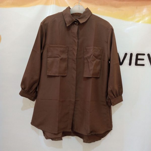 Ini adalah Blouse Arum Milo size: LD 100cm, material: cotton, color: chocholate milo, brand: blousearumbojonegoro, age_group: all ages, style: simply blouse, gender: female, pattern: plain,