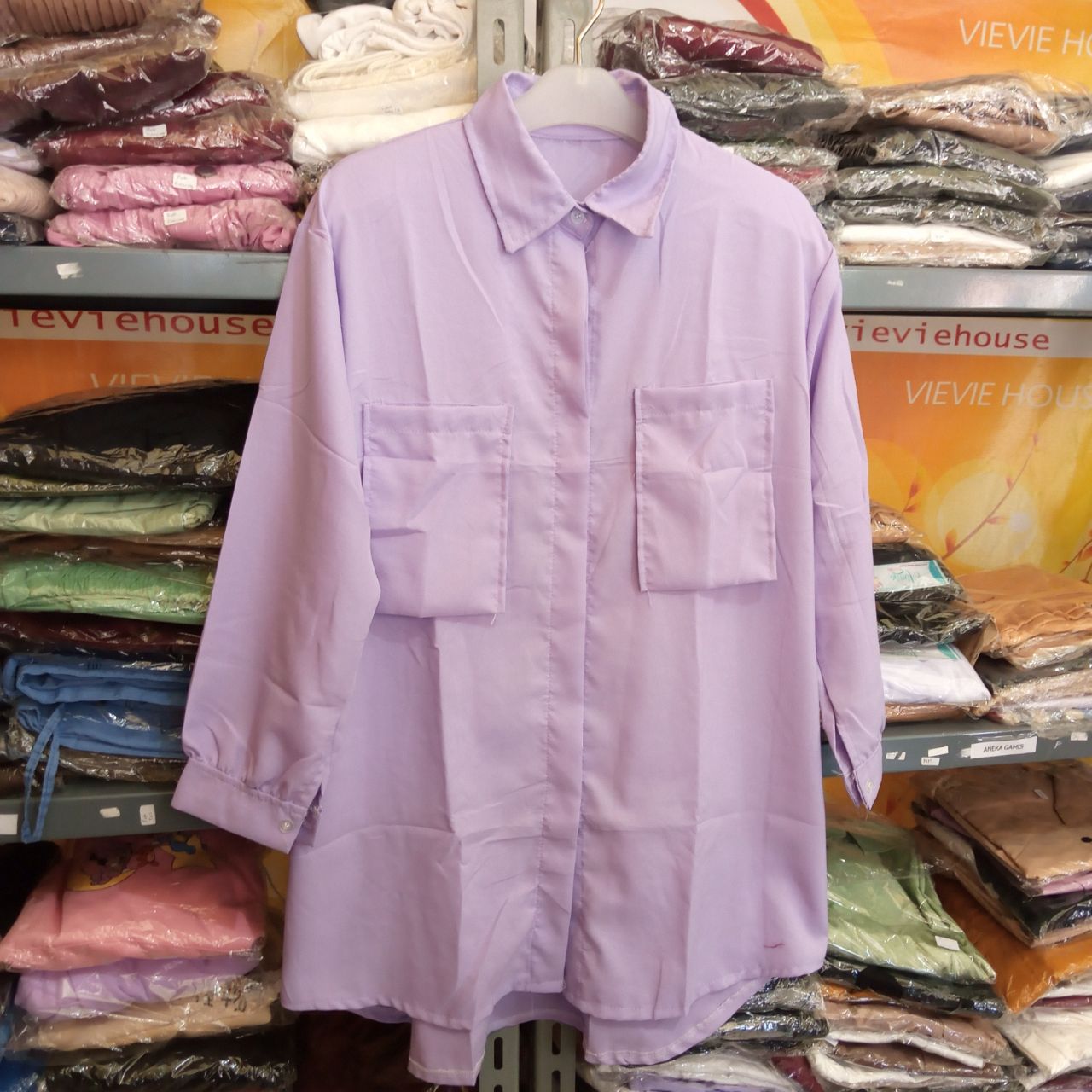 Ini adalah Blouse Arum Ungu size: LD 100cm, material: cotton, color: purple, brand: blousearumbojonegoro, age_group: all ages, style: simply blouse, gender: female, pattern: plain,