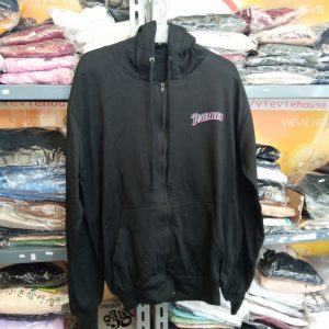 Ini adalah Jaket Padres Hitam size: LD 103cm, material: Fleece, color: black, brand: jaketpedresbjn, age_group: all ages, style: couple jacket, fashionable jacket, gender: unisex, pattern: plain with sablon,