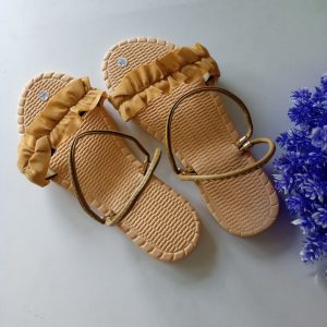 Ini adalah Sandal Kerut Tali Uk 39 Cream size: 39, material: sponge, color: cream, brand: sandalkerutbjn, age_group: all ages, style: cutie footwear, gender: female, pattern: plain,