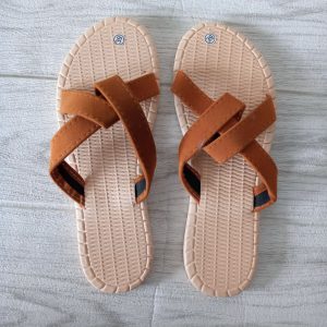 Ini adalah Sandal Sue Uk 39 Tan size: 39, material: sponge, color: chocholate tan, brand: sandalsuebojonegoro, age_group: all ages, style: simply footwear, gender: female, pattern: plain,