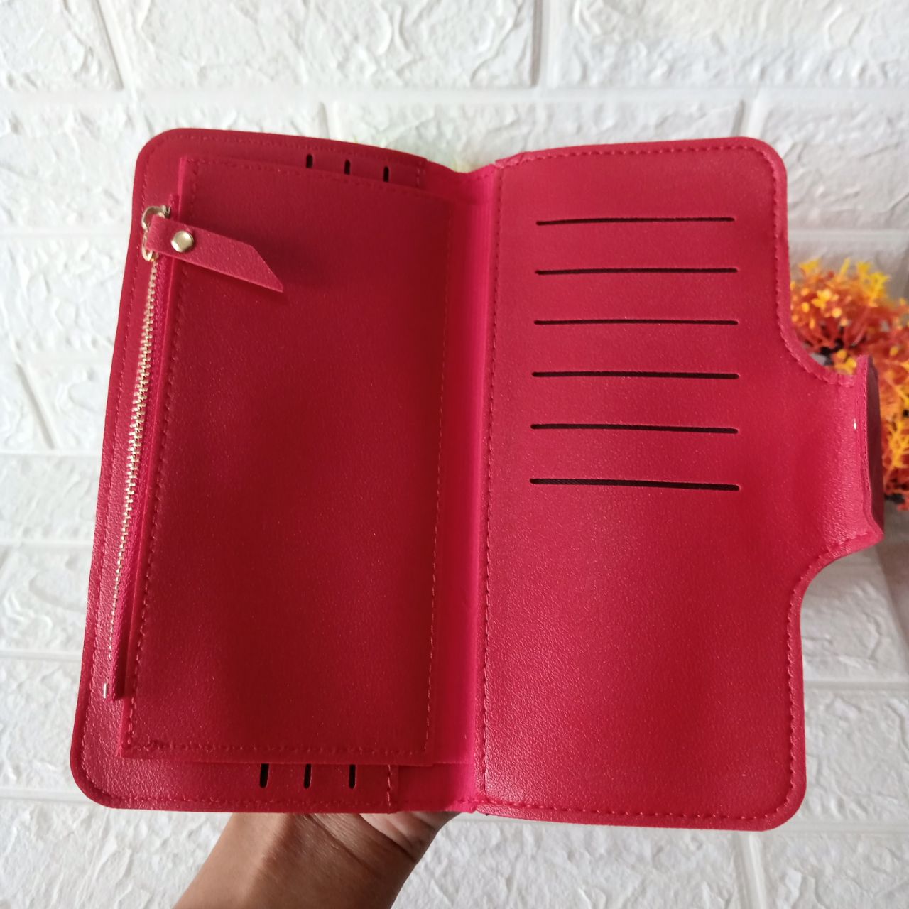 Ini adalah Dompet Panjang Efye Merah size: medium, material: sintetis, color: red, brand: dompetefyebojonegoro, age_group: all ages, style: cool fashion long wallet, gender: female, pattern: plain,