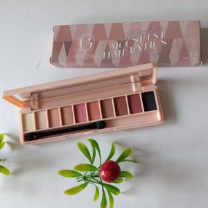 Ini adalah Madame Gie Eyeshadow Moondust 02 brand: madame gie, age_group: all ages, gender: female, capacity: 0.211 oz,