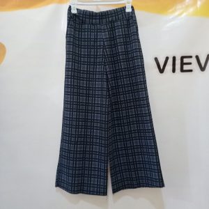 Ini adalah Kulot Doty Kotak Navy size: Panjang 90cm, material: scuba, color: navy, brand: kulotdotybjn, age_group: all ages, style: fashionable casual pants, gender: female, pattern: printing square ,