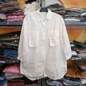 Ini adalah Blouse Arum Putih size: LD 100cm, material: cotton, color: white, brand: blousearumbojonegoro, age_group: adult, style: fashionable blouse, gender: female, pattern: plain,