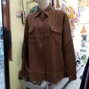 Ini adalah Blouse Gita Coklat size: LD 100cm, material: cotton, color: chocholate, brand: blousearumbojonegoro, age_group: adult, style: casual time blouse, gender: female, pattern: plain,